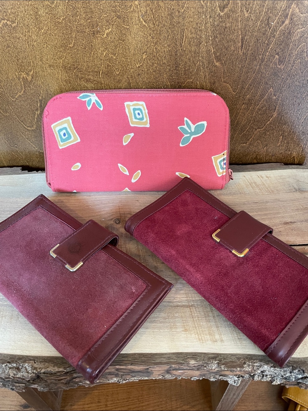 Assorted Wallet Collection - Picture 3 of 7